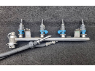 Топливная рампа 059133681B, 058133551F   Audi A6 S6 C5 4B  