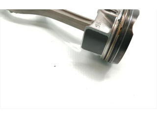  Поршень с шатуном    Skoda Octavia Mk3 (5E)  