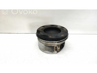 Píst BMW 5 F10 F11 pro naftový motor 3.0