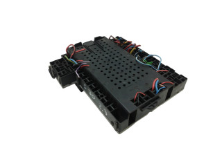 Блок предохранителей 8676285, 8645719   Volvo S80