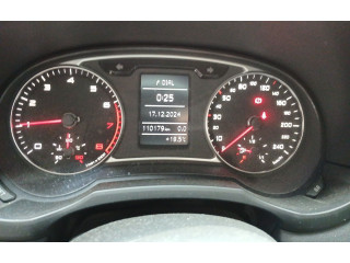 Панель приборов    Audi A1       