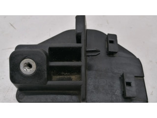 Передний держатель бампера