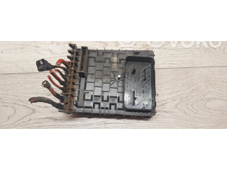 Блок предохранителей 1k0937118   Skoda Yeti (5L)    