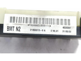 Блок предохранителей P8200031555   Renault Clio II    