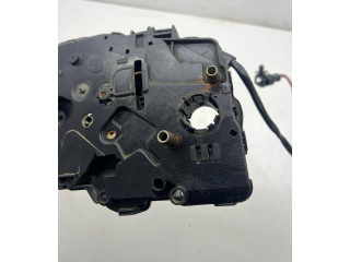 Zámek zadních dveří 2K0827426C Volkswagen Caddy 2008