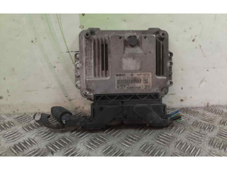 Řídící jednotka 0281012882   Alfa Romeo 166 2006