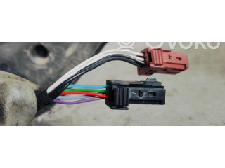 Зеркало электрическое        Peugeot 2008 I  2013 - 2019 года   