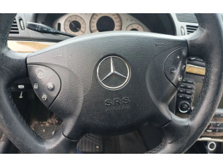 Подушка безопасности водителя Mercedes-Benz E W211