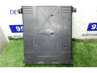 Блок предохранителей  BSIN03, 9819850080   Peugeot 2008 I    