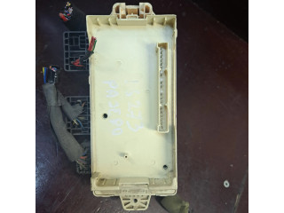   Pojistková skříňka    Mitsubishi Pajero 2000