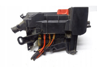 Блок предохранителей  A2465400024   Mercedes-Benz A W176    