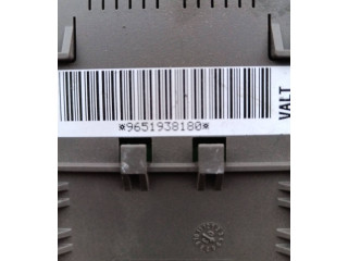 Блок предохранителей 9651938180 Citroen C8