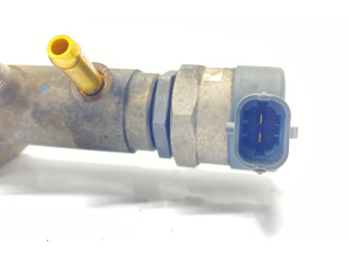 Топливная рампа 30777554, 031856L5   Volvo V70  