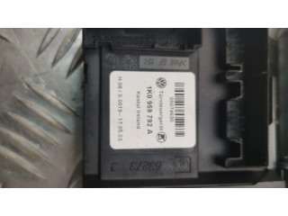 Передний двигатель механизма для подъема окон