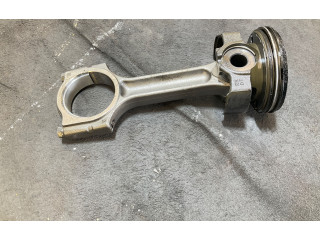  Поршень с шатуном    Renault Trafic III (X82)  