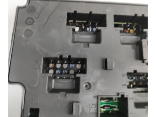 Блок предохранителей 31473772   Volvo XC90    