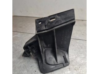 Другая деталь отсека двигателя