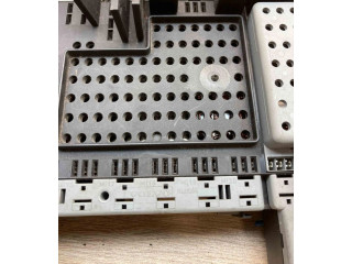 Блок предохранителей 9441584, 9441582   Volvo S80