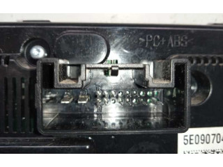 Блок управления климат-контролем 5E0907044AB, 5E0907044Q Skoda Octavia Mk3 (5E)