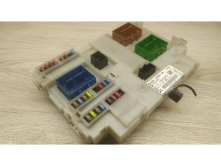   Pojistková skříňka 31327996AA, BG9T14C256GA   Volvo V60 2011