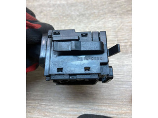 Ручка стеклоочистителей P7140G52 Mitsubishi Pajero