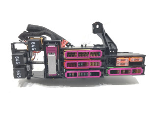 Pojistková skříňka Audi A6 C7 2012