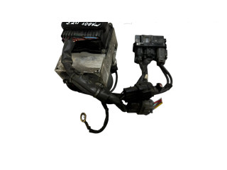 Jednotka ABS 476008H710 Nissan X-Trail T30 2002