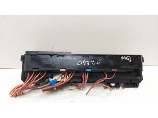 Pojistková skříňka 25613290, 6114695733001 BMW 5 E60 E61 2005