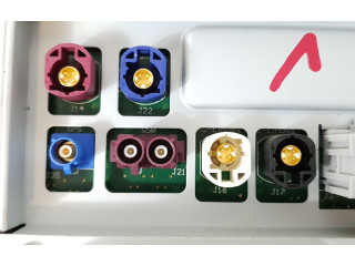 Дисплей    1045006-00-D, 6008905-00-C   Tesla Model S