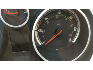 Панель приборов 13372163 Vauxhall Corsa D