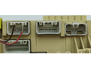 Блок предохранителей 8273050100, 0J210474   Lexus LS 430    