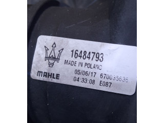 Интеркулер 670035636 Maserati Levante 3.0