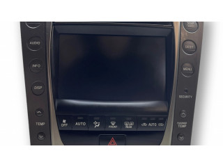 Радио/ проигрыватель CD/DVD / навигация