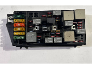 Pojistková skříňka 15329394 Chevrolet Corvette C5 2000