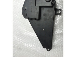 Pojistková skříňka 6906588 BMW 5 E39 2004