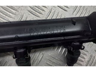 Топливная рампа 06A133317A   Audi A3 S3 8L  