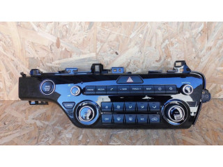 Радио/ проигрыватель CD/DVD / навигация