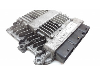 Блок управления двигателя 30729065A   Volvo S40