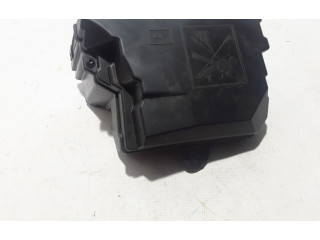 Блок предохранителей 284B04064R Dacia Jogger