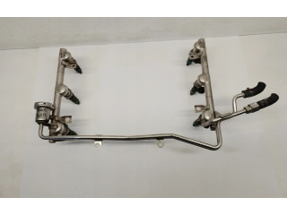 Топливная рампа 06C133681J Audi A6 S6 C5 4B