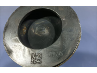 Píst 7810825, 7810825 BMW X1 E84