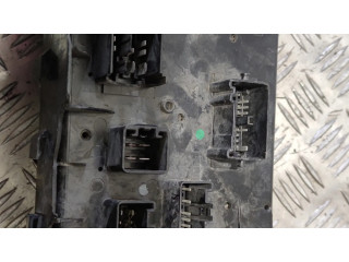 Pojistková skříňka P68223923AA Dodge Challenger 2015