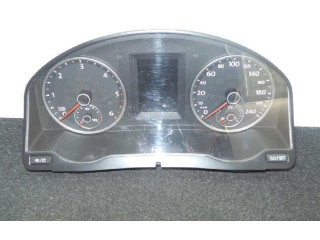 Přístrojová deska Volkswagen Tiguan 2015 VDO