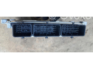 Řídící jednotka 237107175R Renault Clio IV 2015