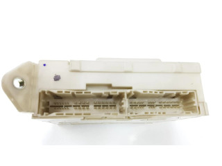   Pojistková skříňka 8273030A83, 8273030E23   Lexus GS 250 350 300H 450H 2006