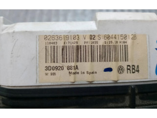 Панель приборов 3D0920881A   Volkswagen Phaeton       