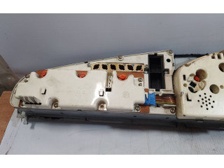 Панель приборов 88311219   Audi A6 S6 C4 4A       