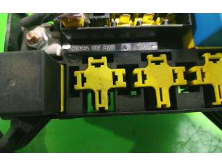 Блок предохранителей 952102E000   KIA Sorento    