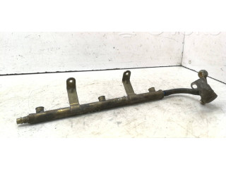 Топливная рампа Alfa Romeo 166 для двигателя 936A2000 02