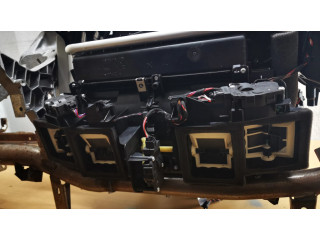 Балка крепления панели